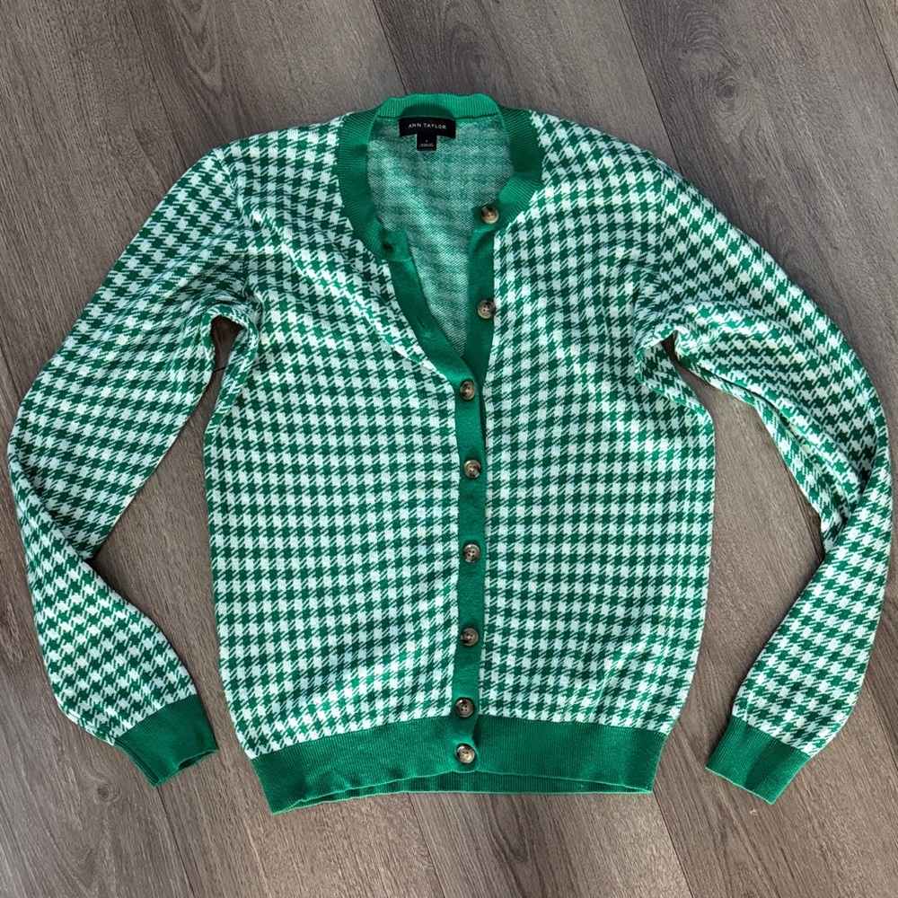 Ann Taylor Green Houndstooth Cardigan